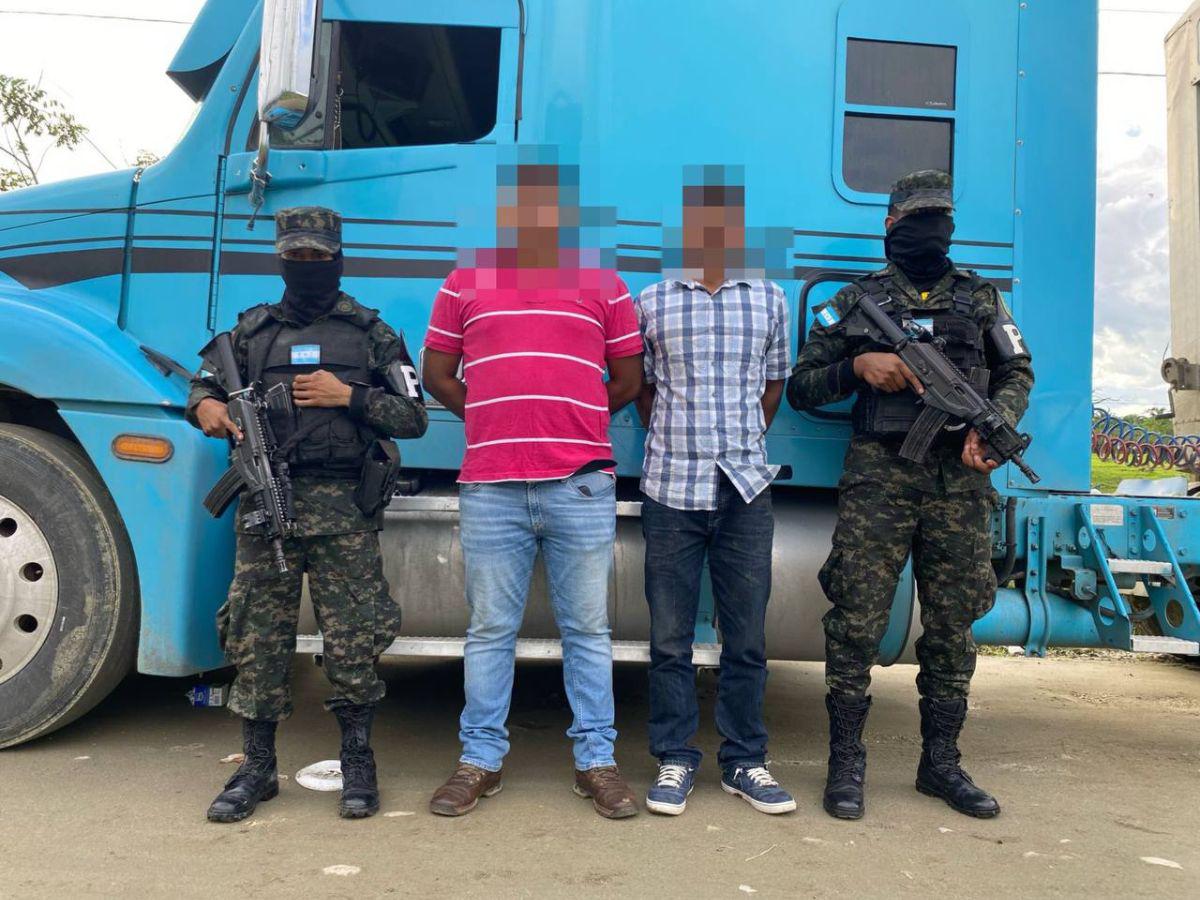 Cuando llevaban ganado robado capturan a dos hombres en Omoa