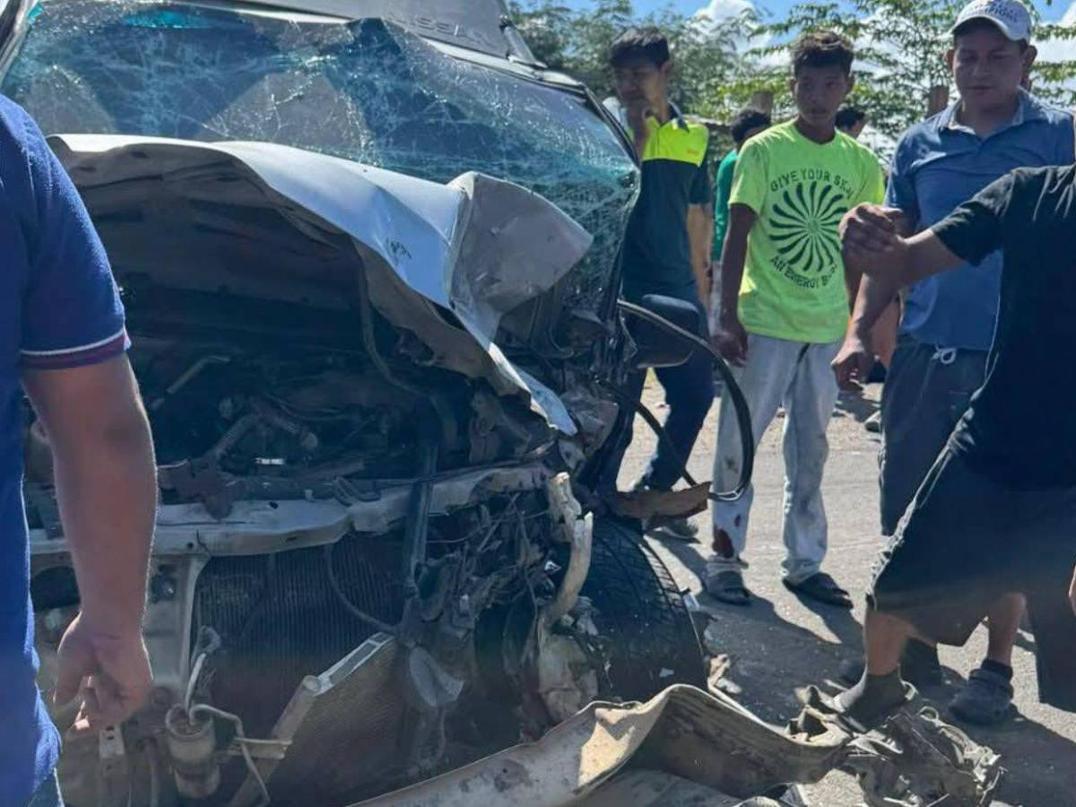 Murió uno de los conductores: imágenes del fatal accidente en Quimistán, Santa Bárbara