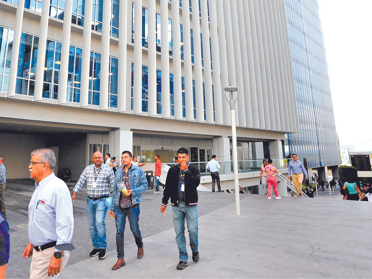 Las personas naturales que ganan al mes L20,953.80 no pagarán ISR en Honduras