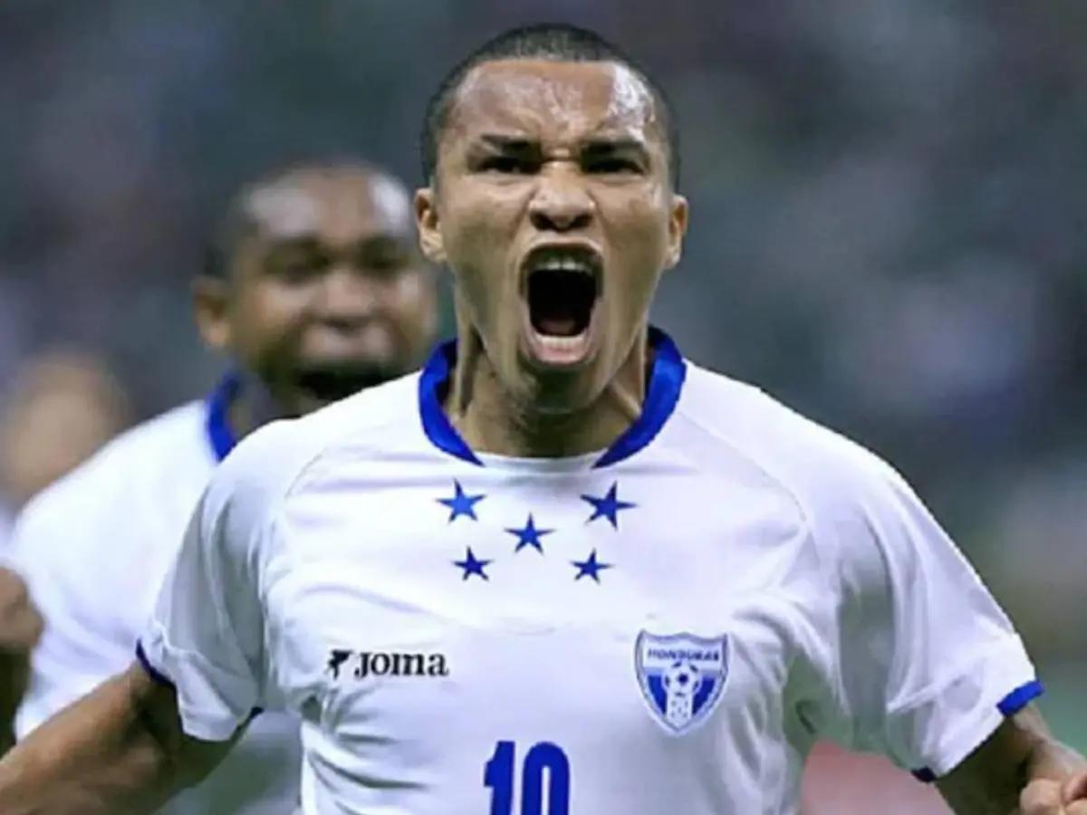 Famosa revista de España causa polémica al nombrar los 15 mejores futbolistas de Honduras