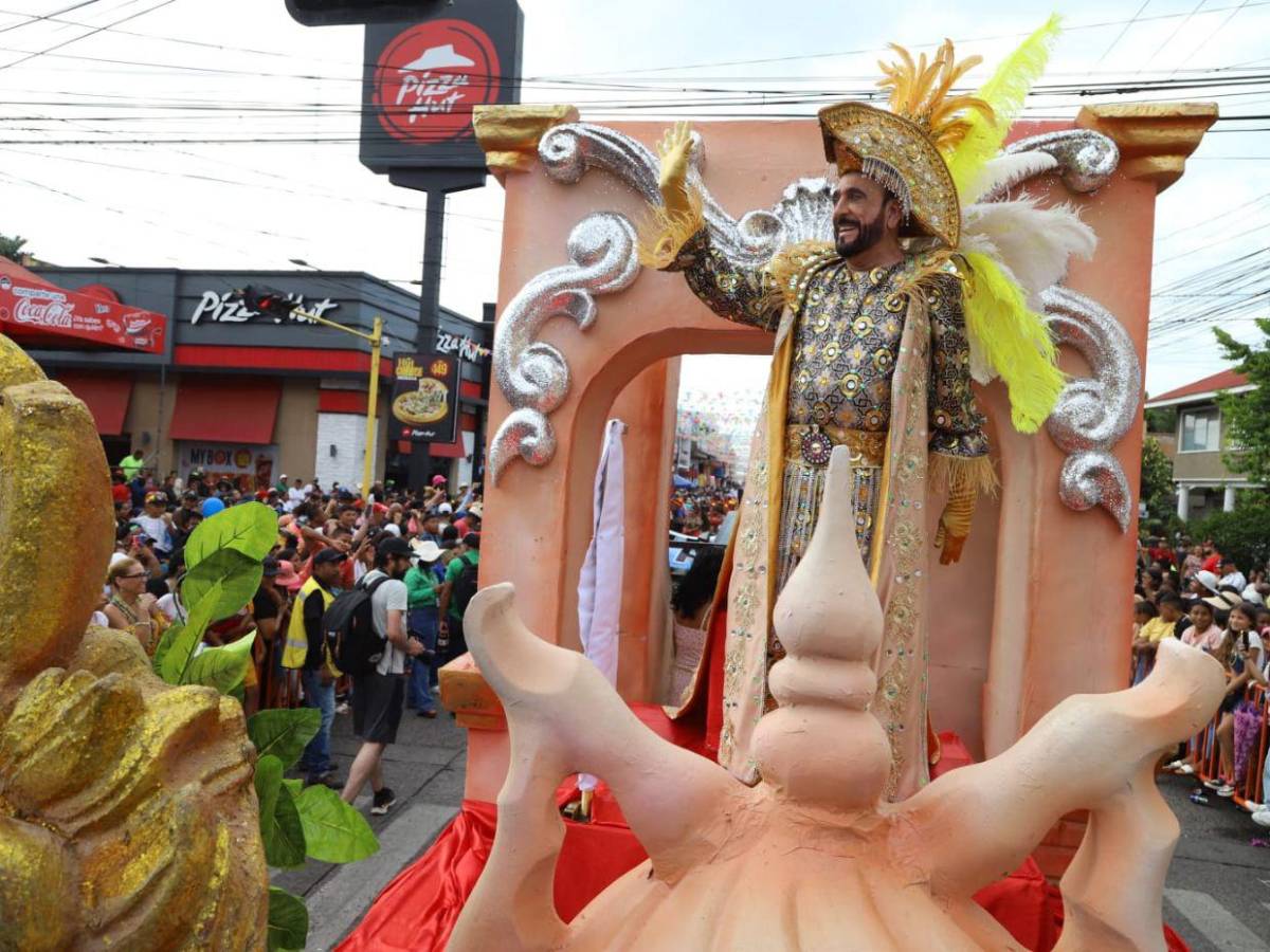 Color, alegría y belleza en el Carnaval Internacional de La Ceiba 2025