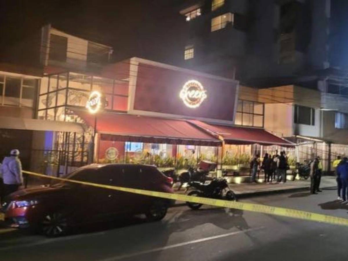 Hombre mató a su exesposa e hijo en una pizzería de Colombia, luego se quitó la vida