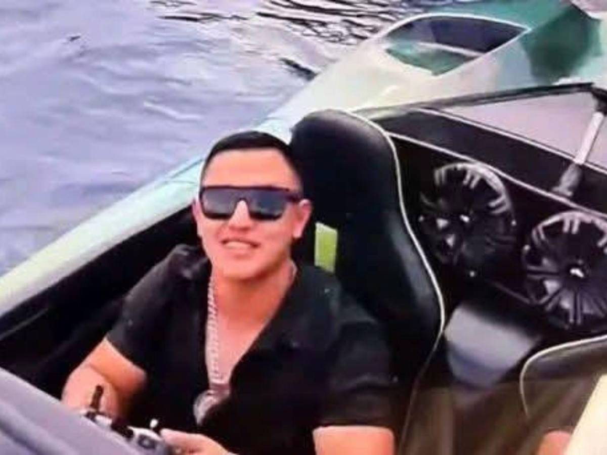 Jesler Palacios, influencer que murió ahogado en lago Atlitán tras navegar sin chaleco
