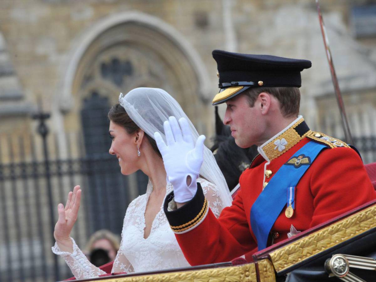 El tierno comentario de Harry a William al ver a Kate Middleton caminar hacia el altar