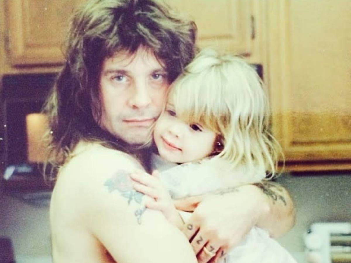 Kelly Osbourne reveló planes de boda sin saber que Ozzy no estaría presente