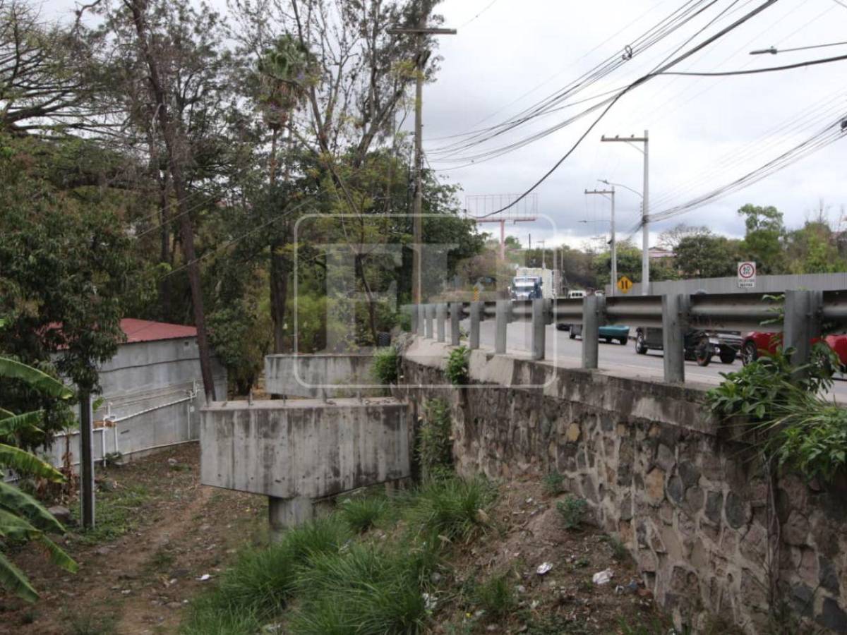 Avanza ampliación del puente Germania: instalan vías del libramiento en la zona sur