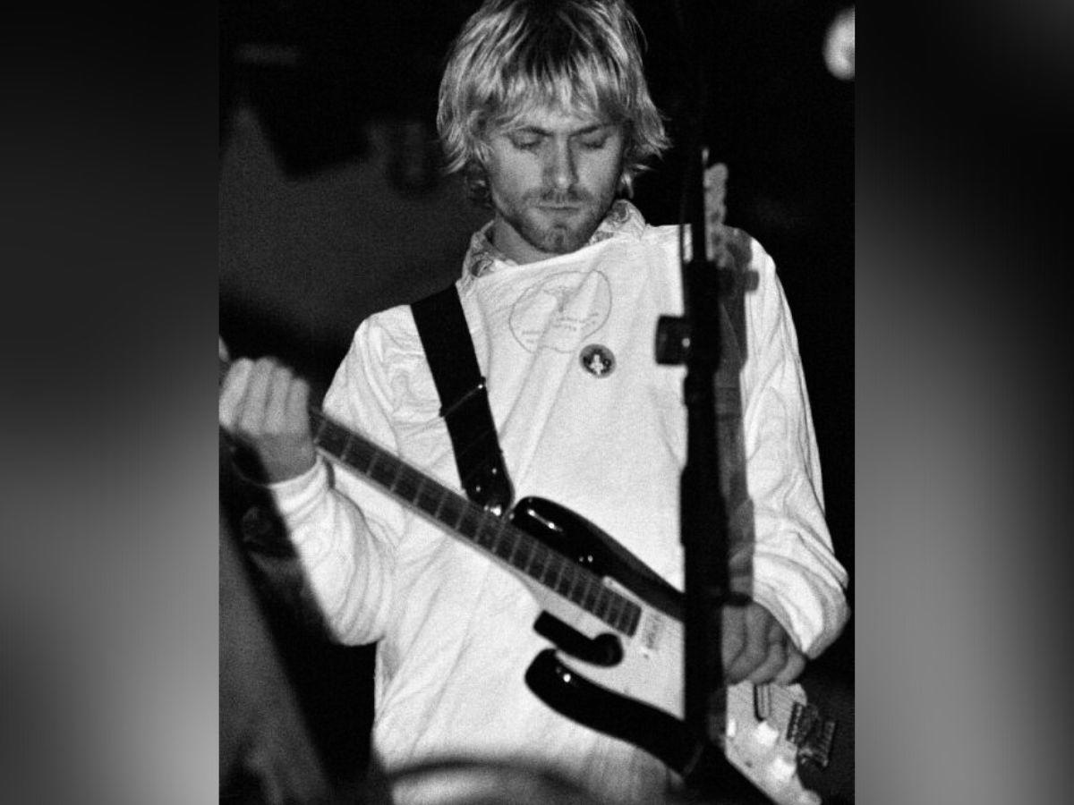 Subastan guitarra destrozada por Kurt Cobain a 600 mil dólares