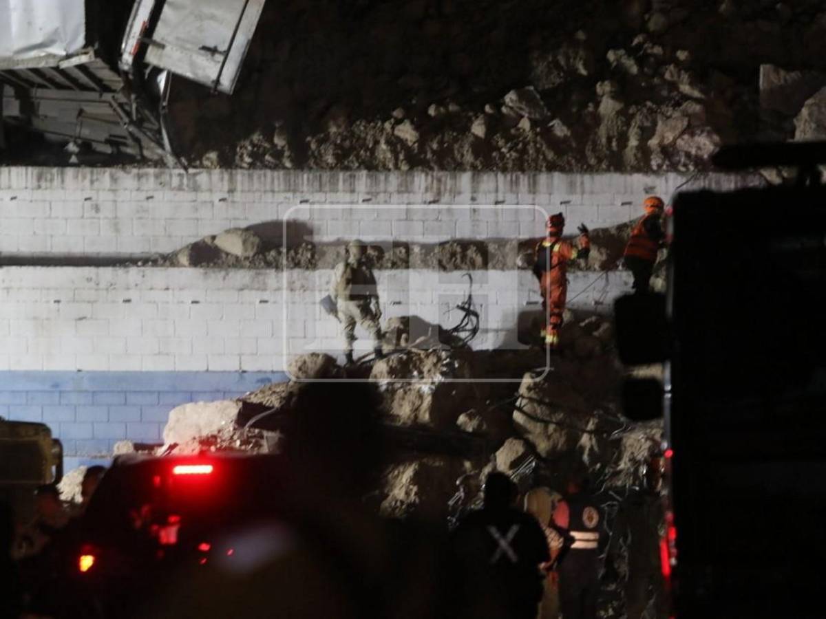 Dos días y dos noches duró la búsqueda de última víctima del derrumbe en anillo periférico