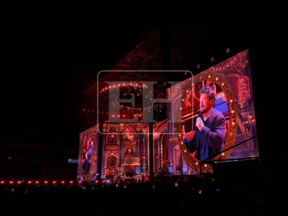Ricardo Arjona reúne a miles de hondureños en una noche inolvidable en San Pedro Sula