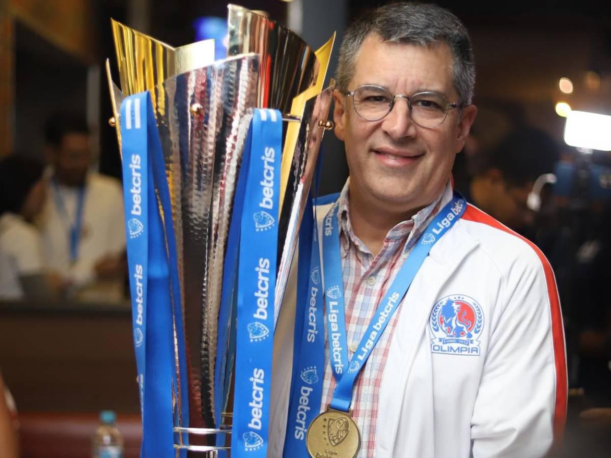 Villeda tras triunfo a Motagua: “Prefiero tener 37 copas a estar 4 abajo en finales”