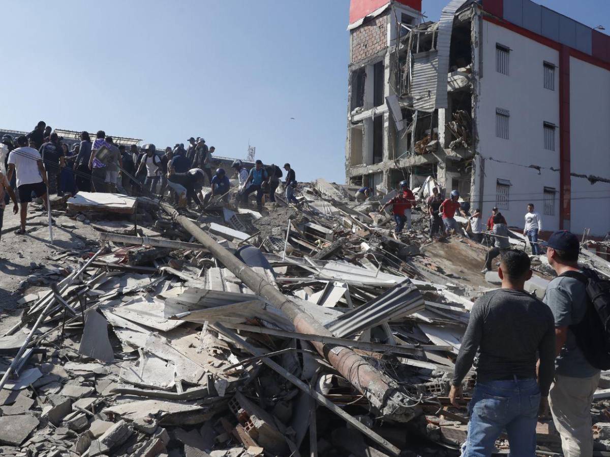 Al menos 20 edificios colapsados en Cali, sede de la reciente investidura presidencial