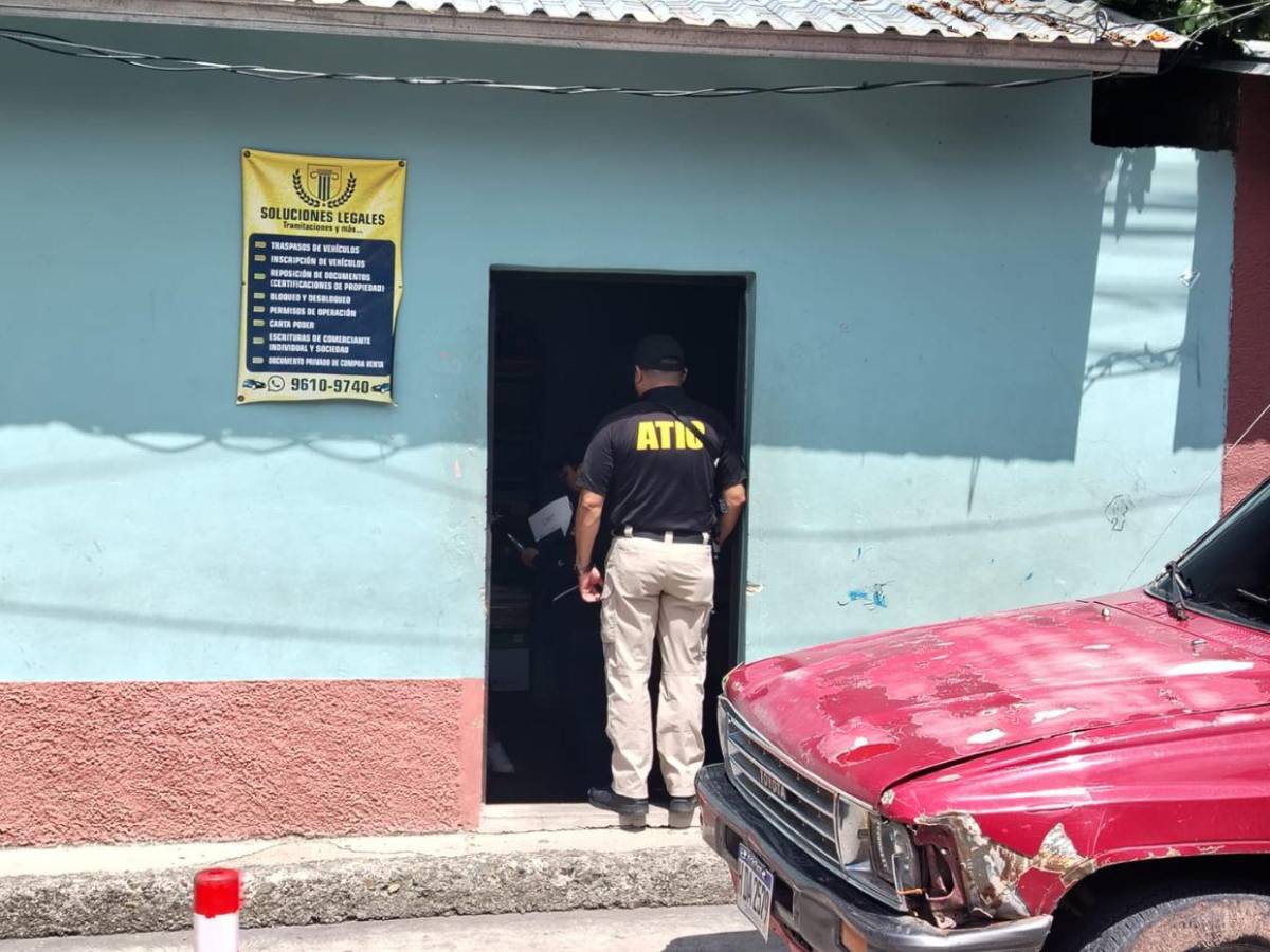 Traspaso de carro y solicitud de pasaporte: Desde bufetes, red criminal hacia falsificación notarial