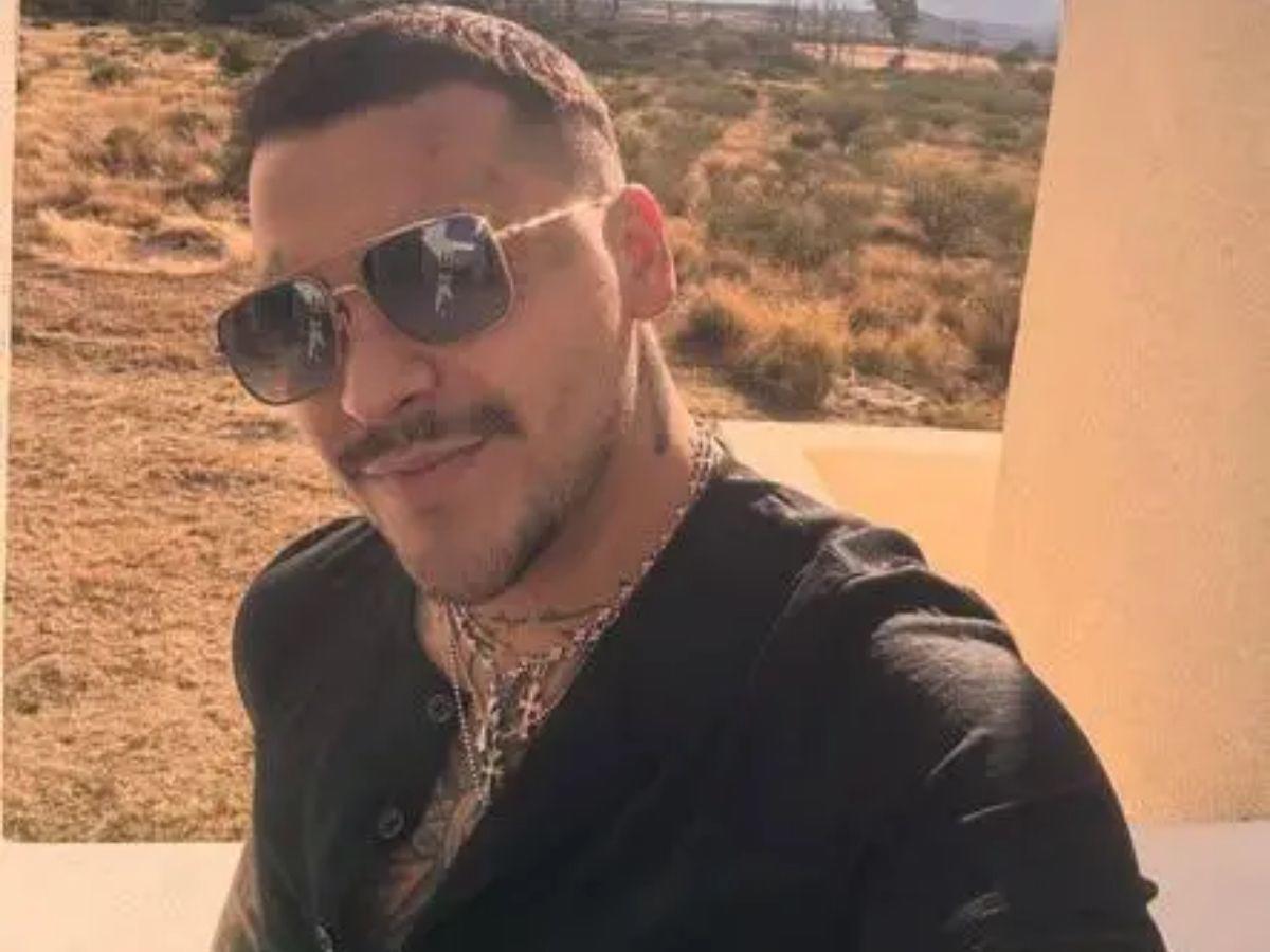 Como un pirata y junto a Ángela Aguilar: a lo grande festejó su cumpleaños 27 Christian Nodal