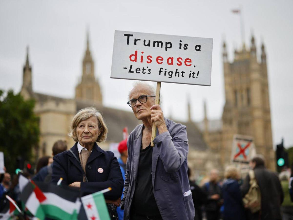 Miles se manifiestan en Londres mientras Carlos III agasaja a Trump en Windsor