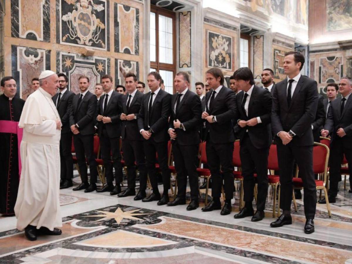 Messi, Modrić y otros 'cracks' del fútbol que conocieron al papa Francisco Messi, Modrić y otros 'cracks' del fútbol que conocieron al papa Francisco