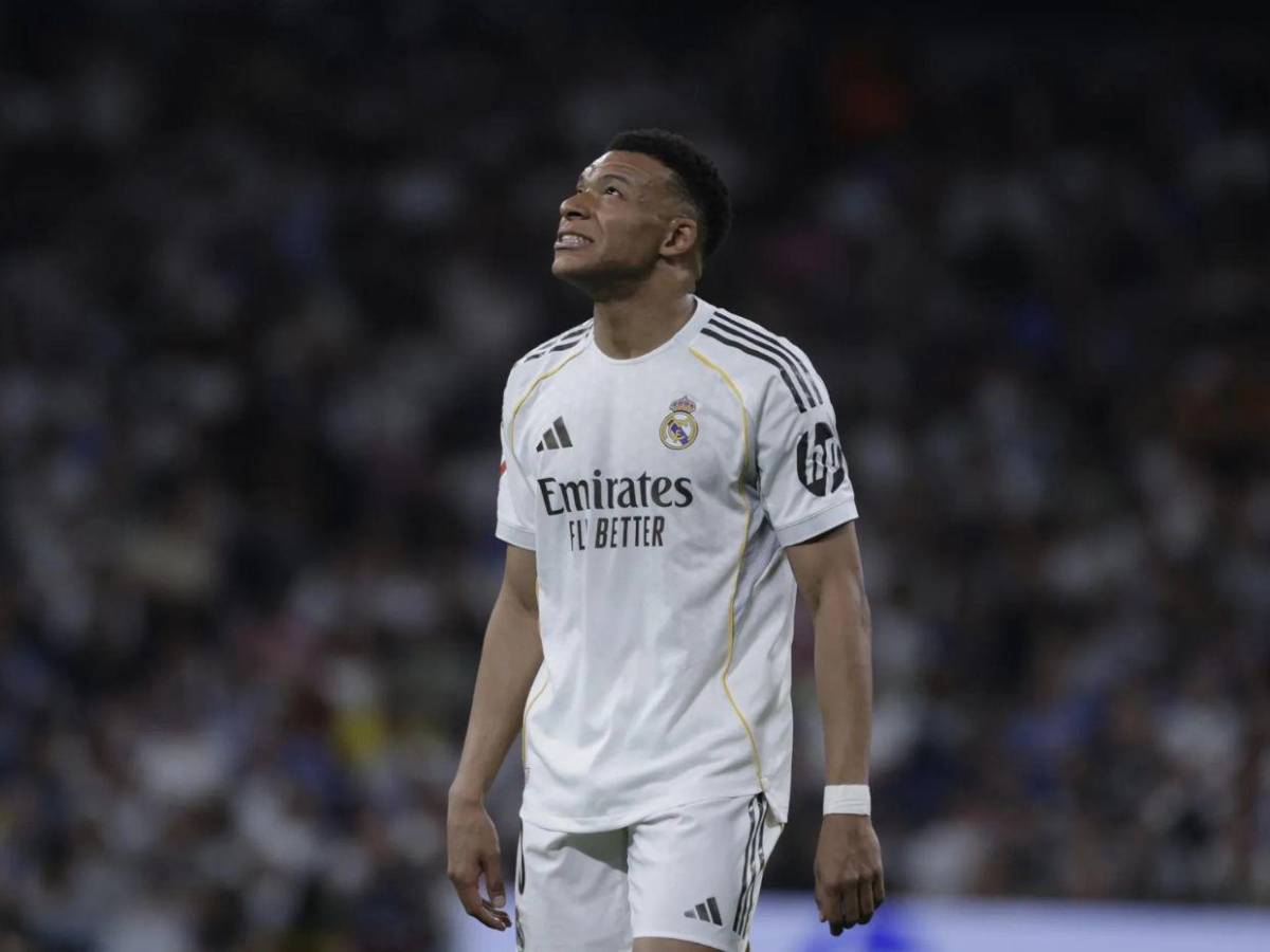 ¡No lo quieren más! Aficionados del Real Madrid recolectan firmas para sacar a Mbappé