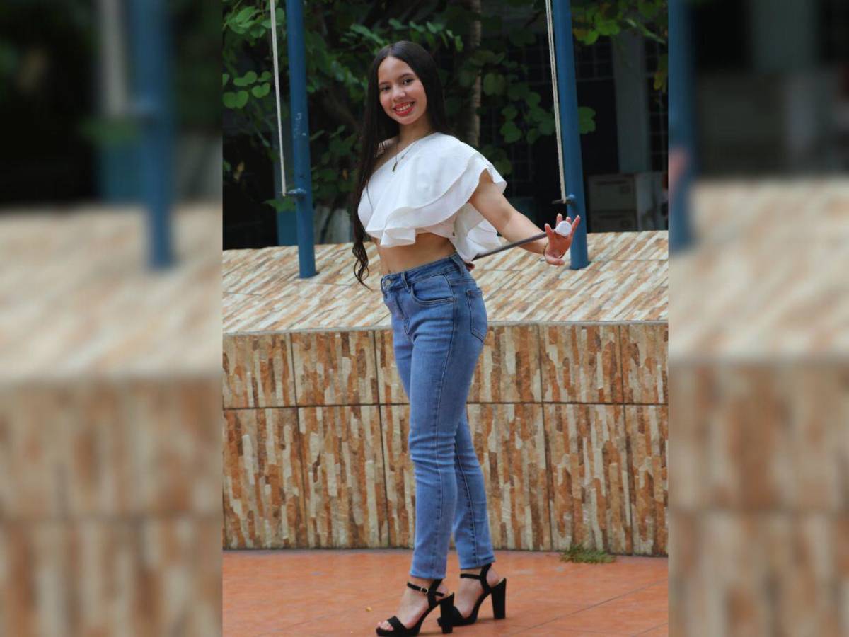 Con talento y encanto, palillonas del Milla Selva listas para deslumbrar en desfiles patrios