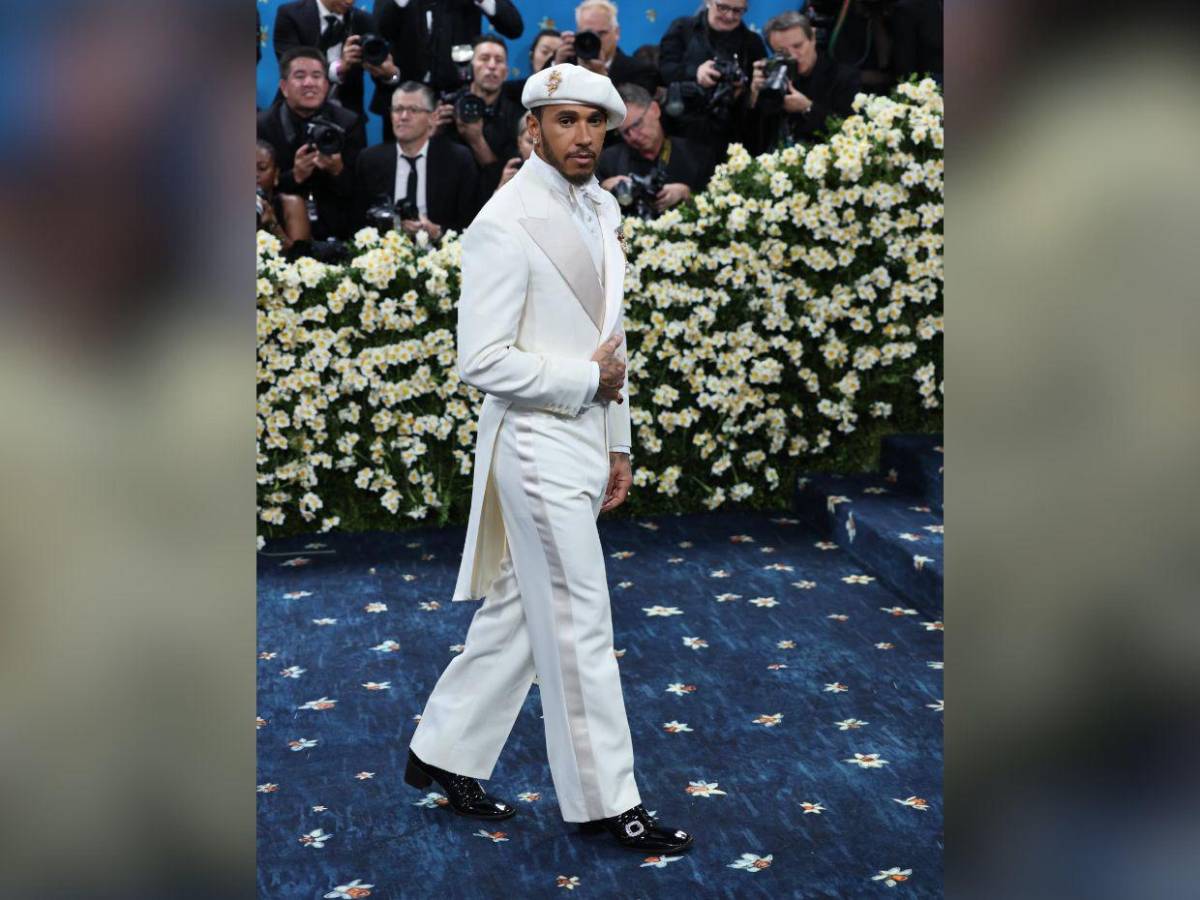 Así fue el elegante atuendo de Lewis Hamilton en la Met Gala 2025
