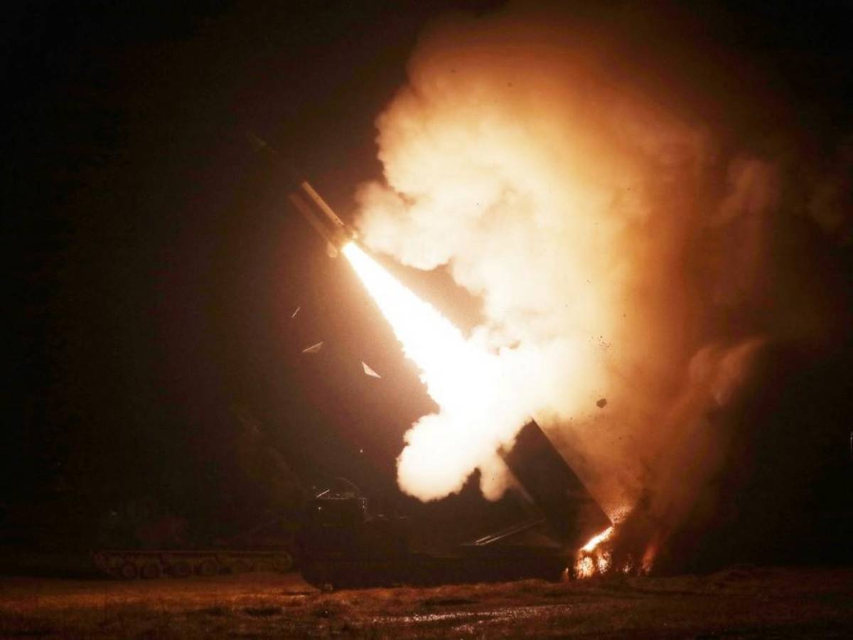 Pyongyang dispara dos nuevos misiles en “represalia” por ejercicios de EEUU y Surcorea