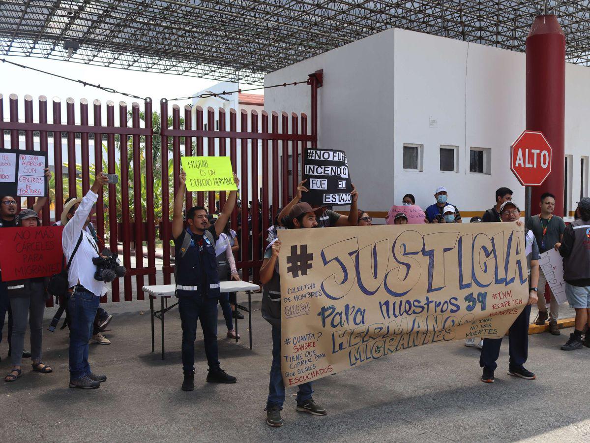 Familiares de víctimas del incendio en Ciudad Juárez esperan la visa humanitaria
