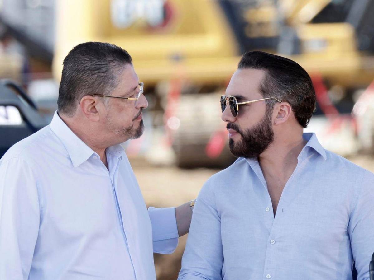 Rodrigo Chaves y Nayib Bukele colocan primera piedra de megacárcel en Costa Rica inspirada en CECOT