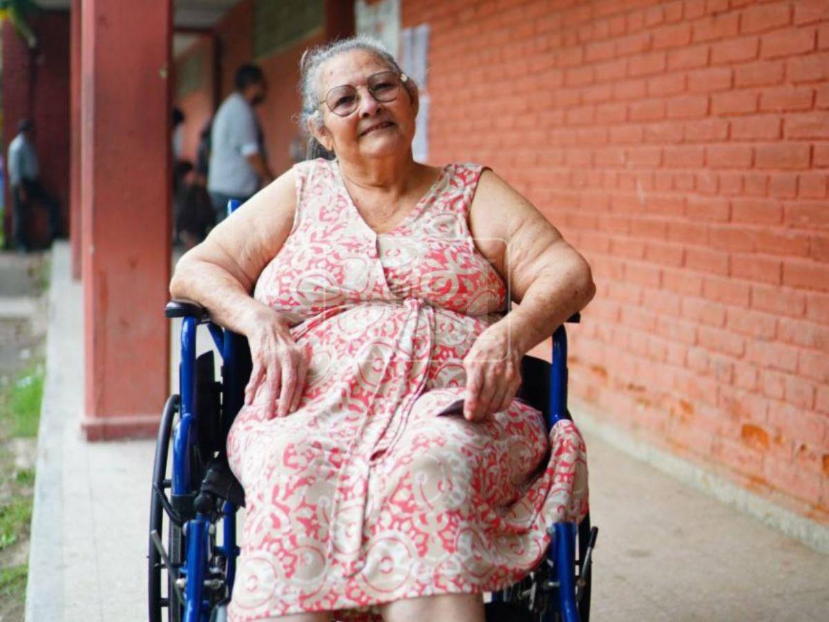 No hay límites cuando se trata de la democracia: jóvenes y adultos mayores acudieron a las urnas