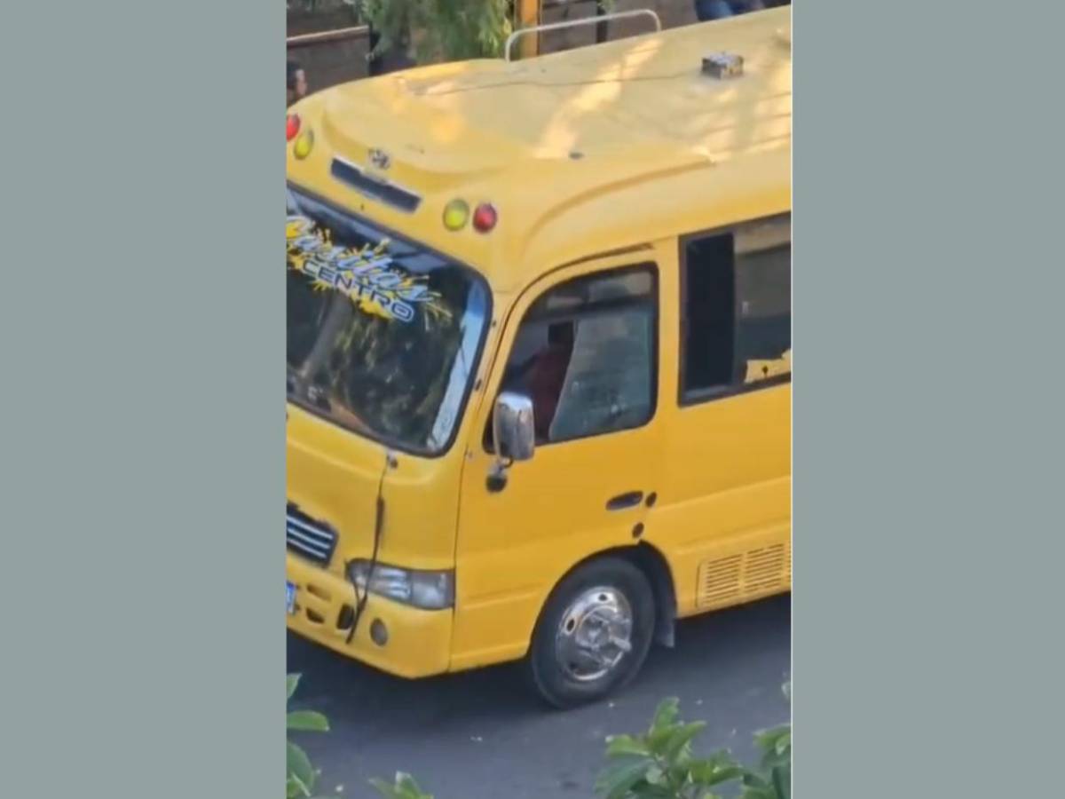 EN FOTOS: Así quedó la escena del crimen del conductor asesinado en rapidito en Comayagüela