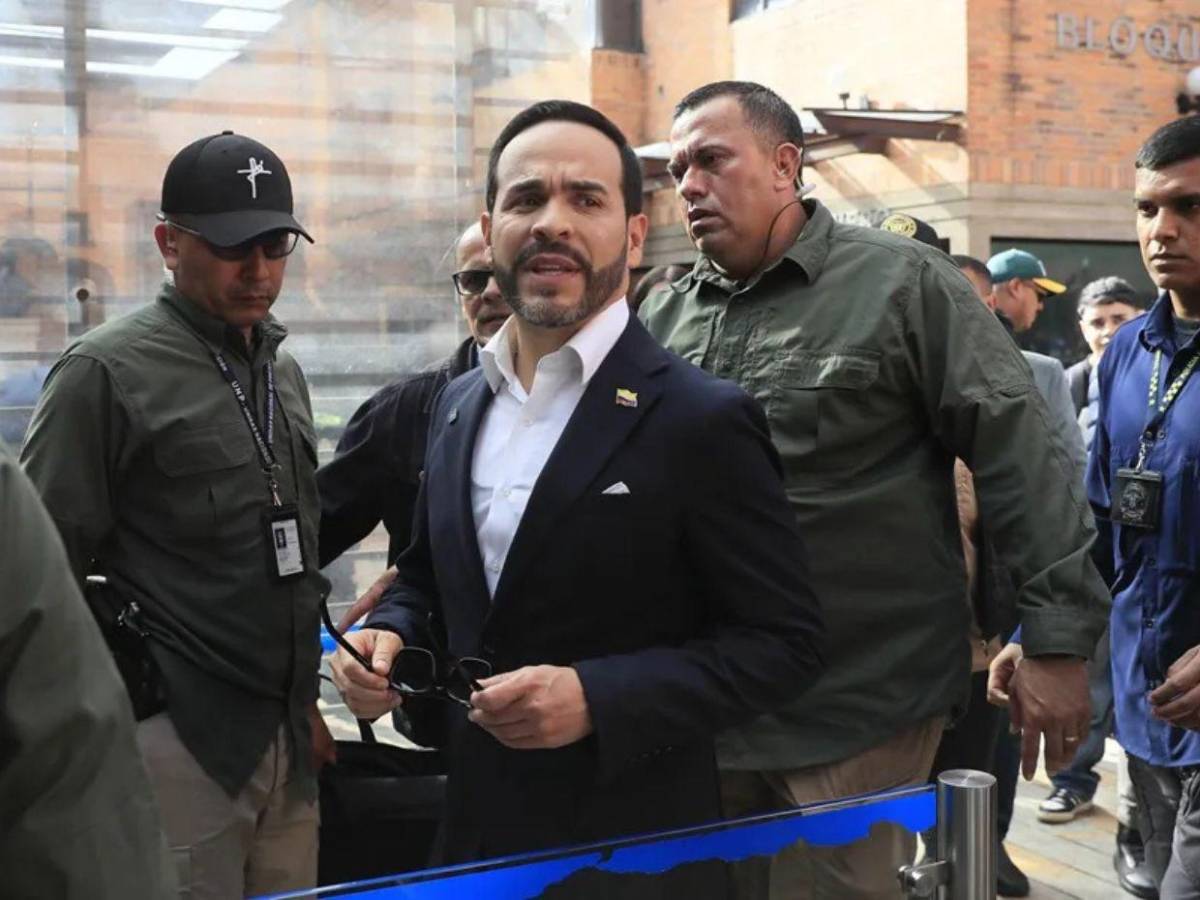 ¿Quién es Abelardo de la Espriella, el Tigre que quiere gobernar Colombia con mano de hierro?
