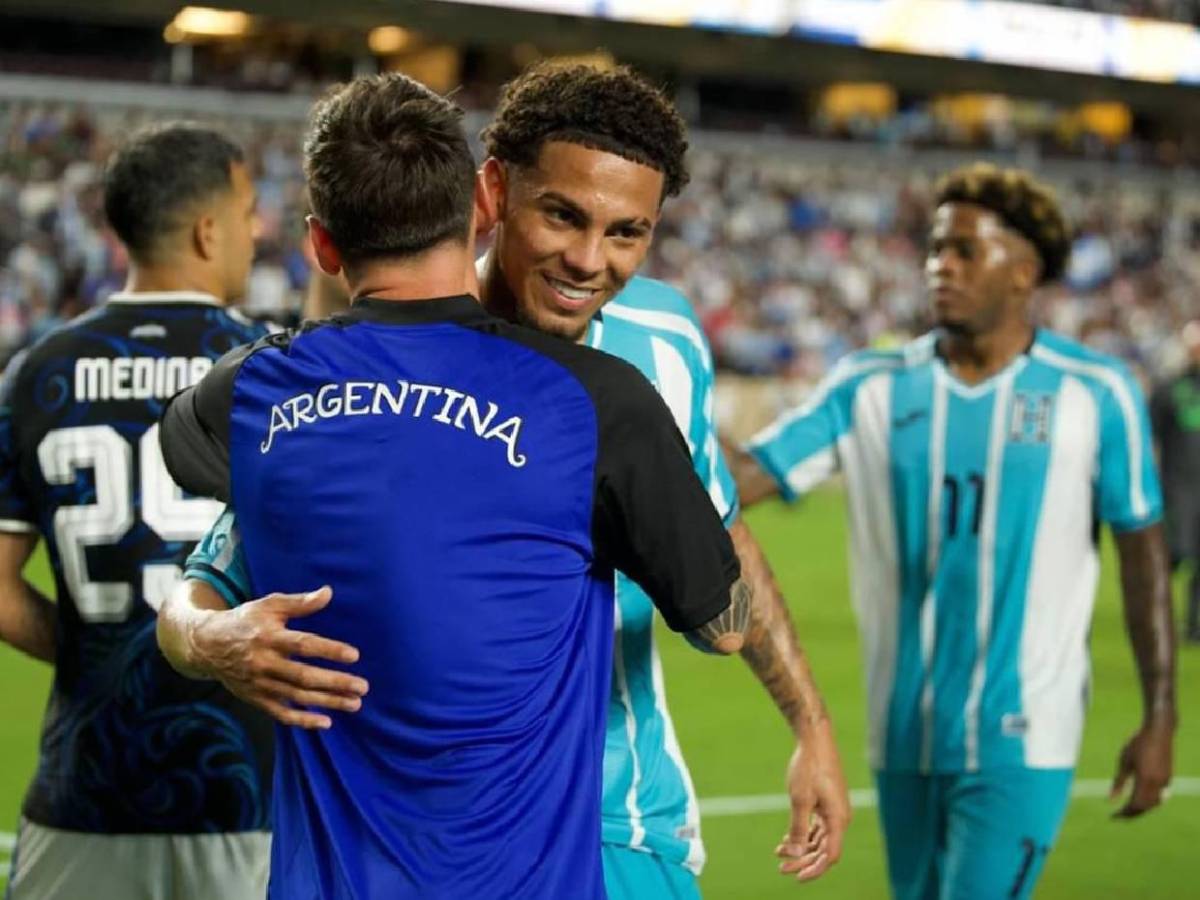 Messi sorprende a jugador hondureño y le da el regalo que todos querían
