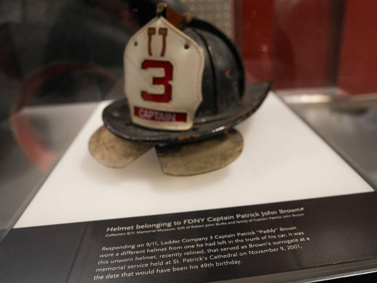 El 11S persigue, entre enfermedades y recuerdos, a bomberos y rescatistas 25 años después