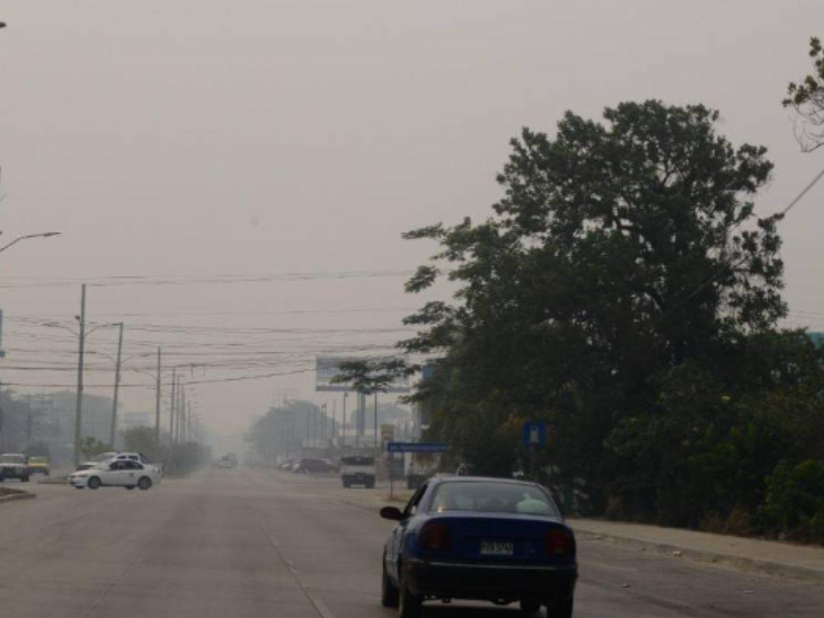 Sin operar tres aeropuertos internacionales de Honduras por densa capa de humo