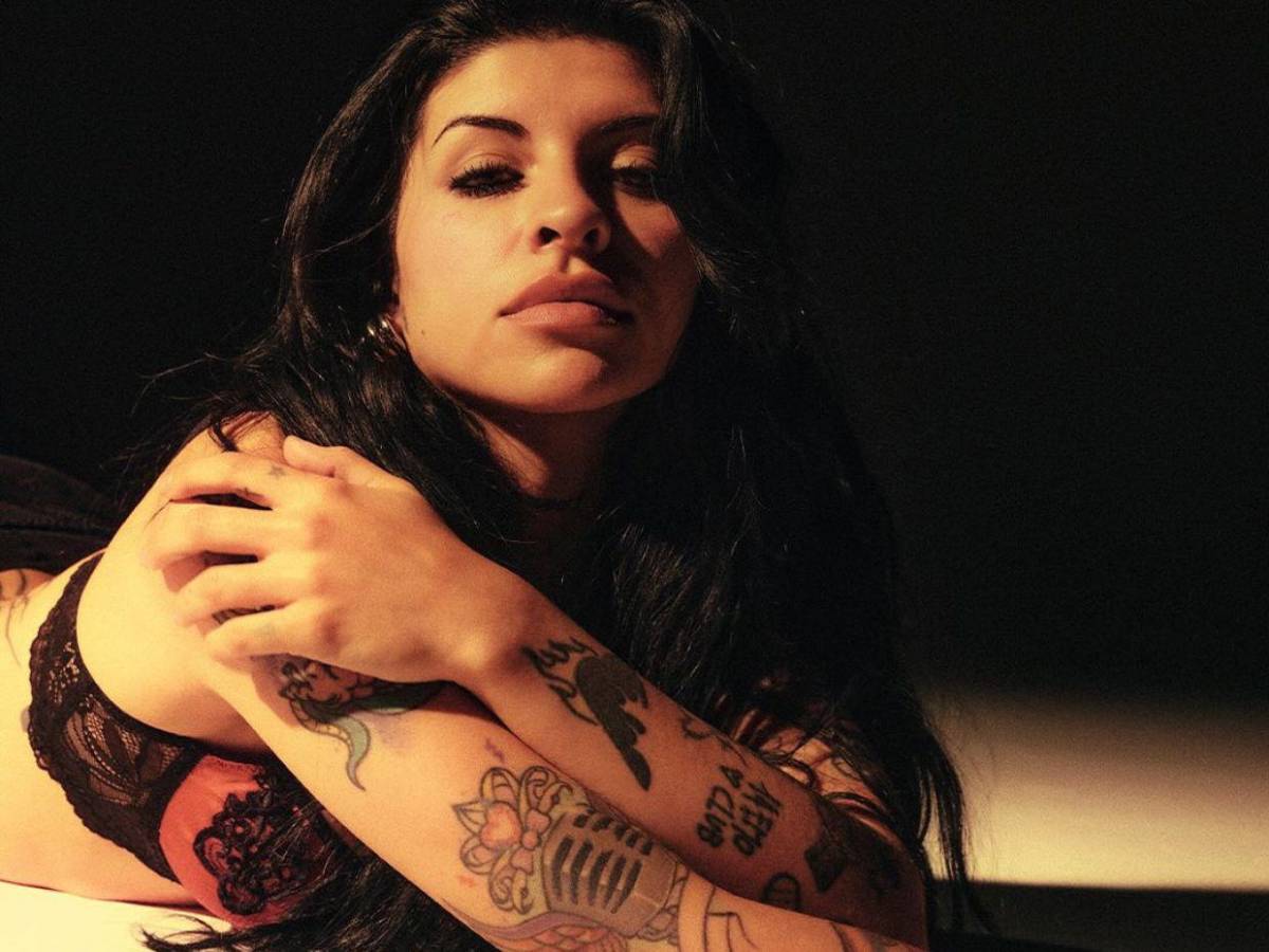 Cazzu arremete contra Rauw Alejandro, Jhayco y Nodal por la canción “Rosita”