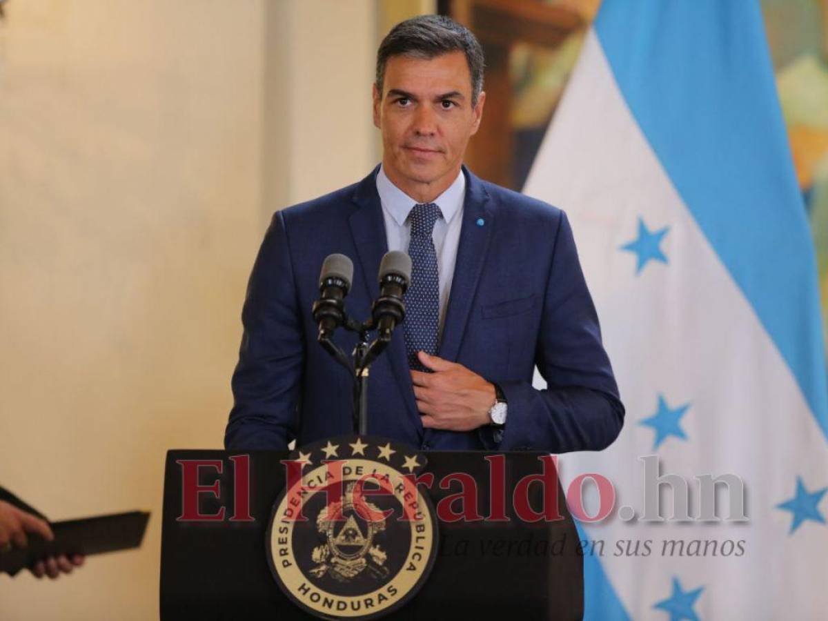 Sánchez fue condecorado por el gobierno.