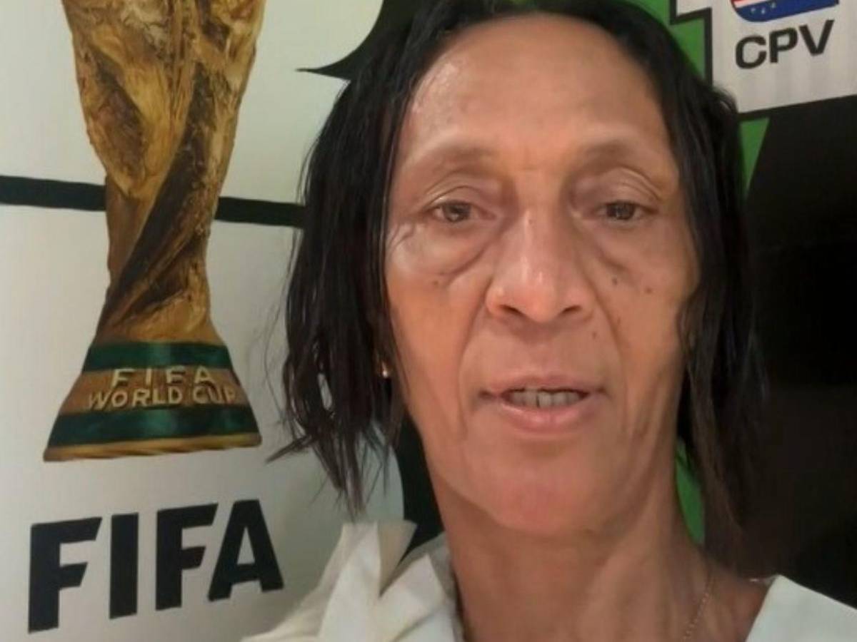 Brille en el campo: madre de Josimar 'Vozinha' tras obtener su visa y verlo en la cancha