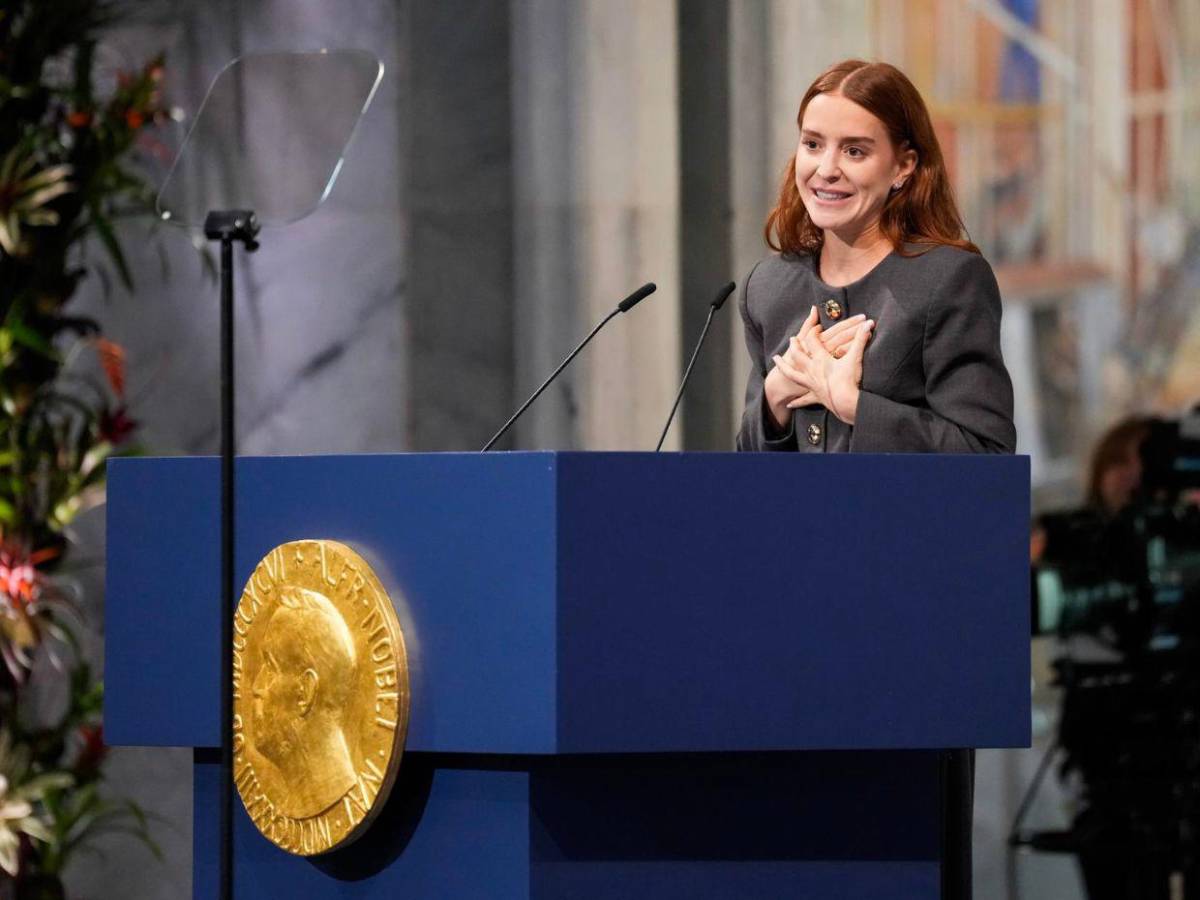 ¿Qué personajes asistieron a la ceremonia del Nobel de la Paz 2025?