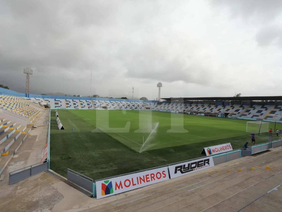 Lindas chicas e imágenes inéditas que está dejando el Victoria vs Marathón en La Ceiba