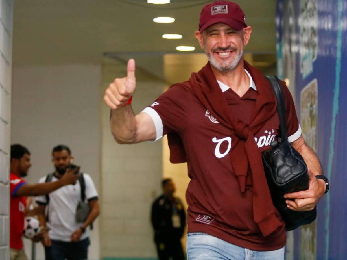 ¿Por qué el técnico Eduardo Espinel no da la cara en las conferencias del Olimpia?