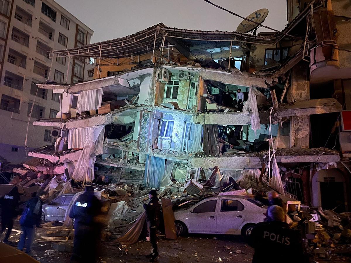 Poderoso y destructivo: sismo de magnitud 7.8 estremece sur de Turquía