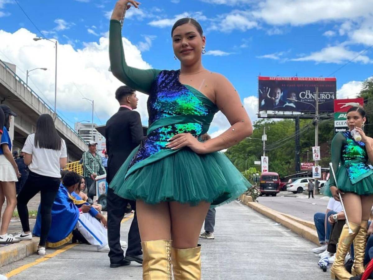 Inspirado en el colibrí esmeralda: palillonas del emblemático ICVC en los desfiles 2025