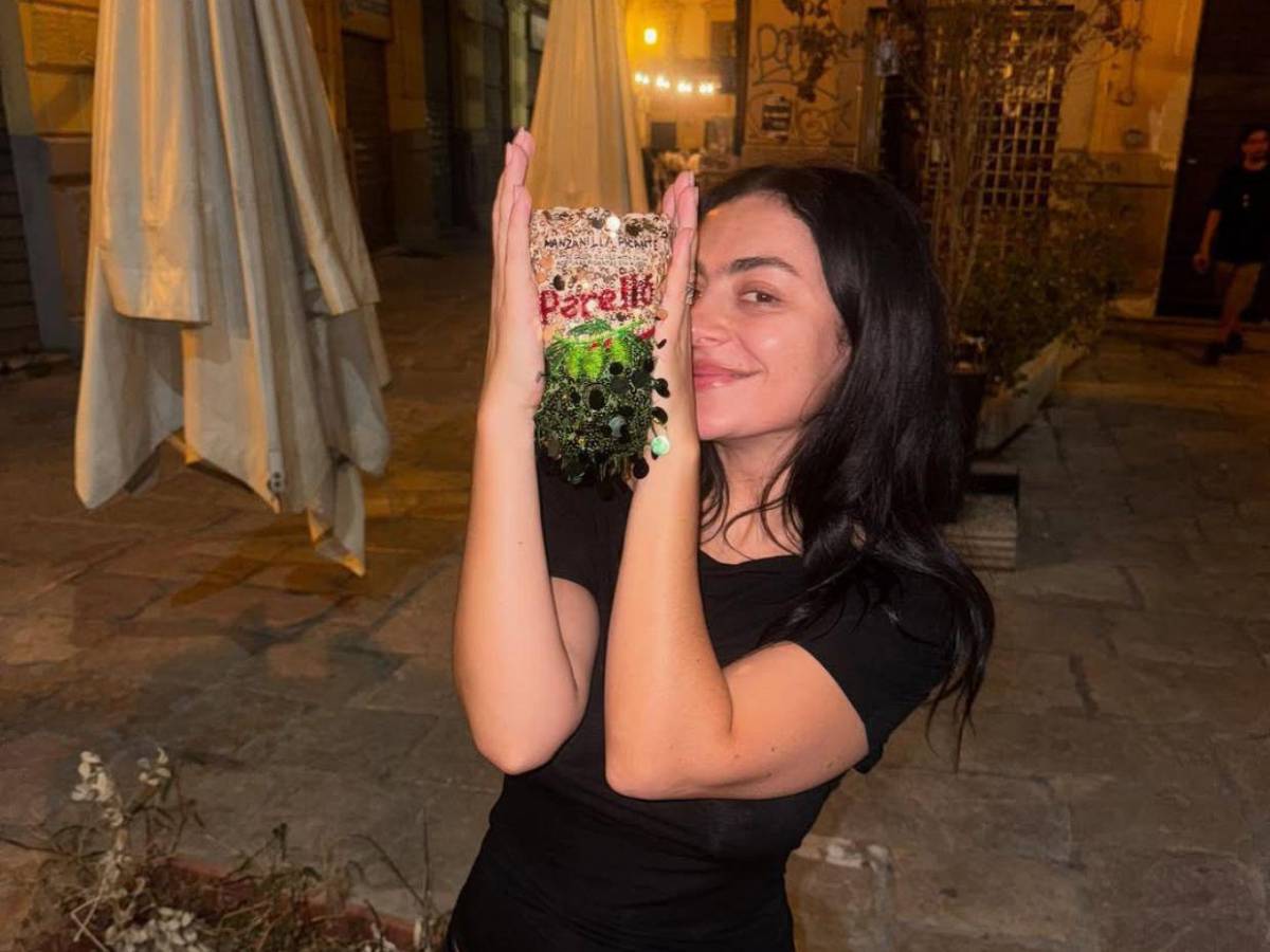 Charli XCX y George Daniel celebran una segunda boda en Italia con una fiesta sin restricciones