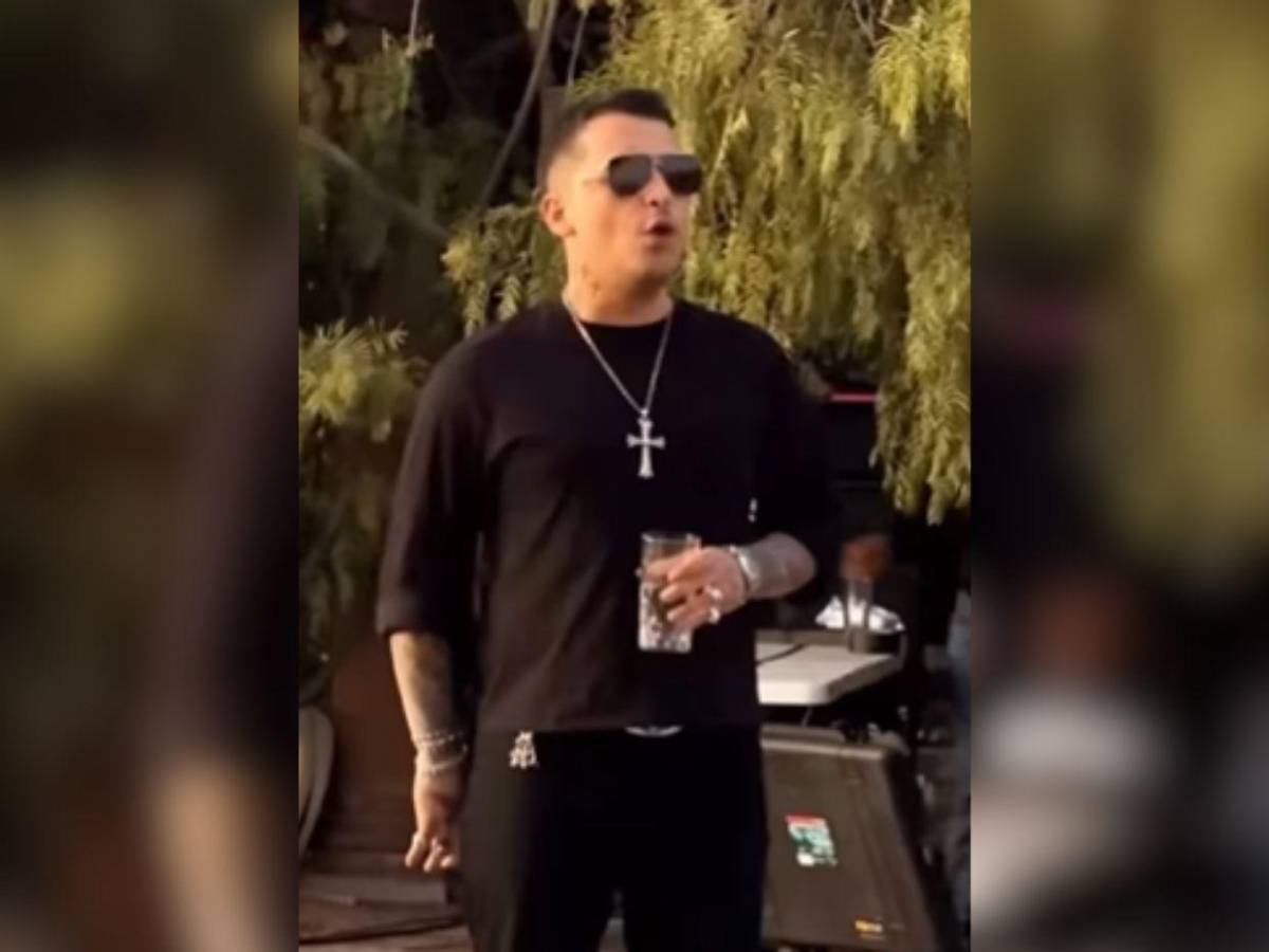 ¿Lo reconocerías? Exnovia de Christian Nodal publica fotos inéditas del cantante