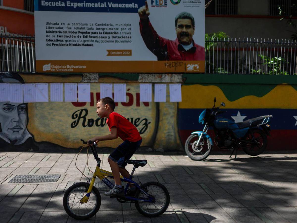 Poca afluencia en elecciones parlamentarias en Venezuela
