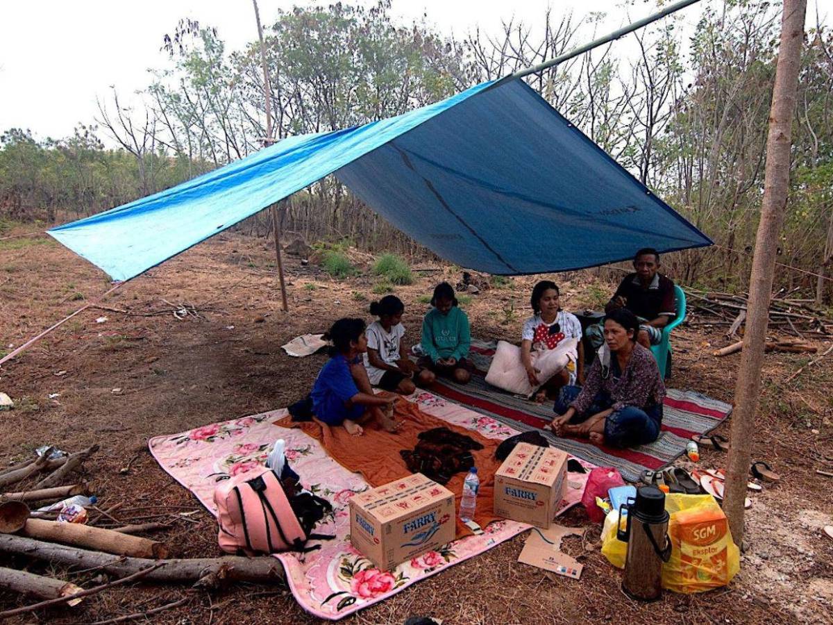 Las impactantes imágenes del terremoto de 7.7 grados que azotó Indonesia