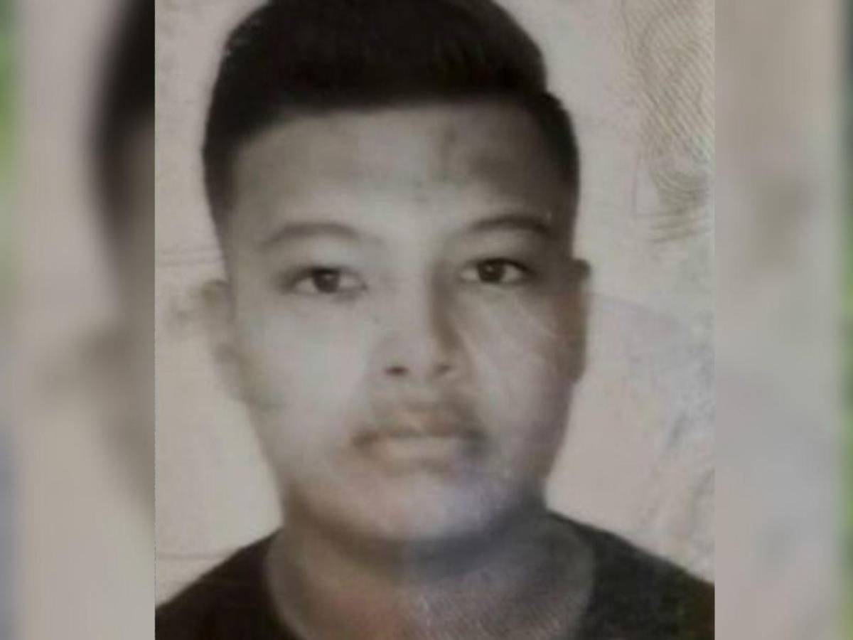 Con un rótulo y maniatado, así fue encontrado Brayan Cano en Jutiapa, Atlántida Con un rótulo y maniatado, así fue encontrado Brayan Cano en Jutiapa, Atlántida