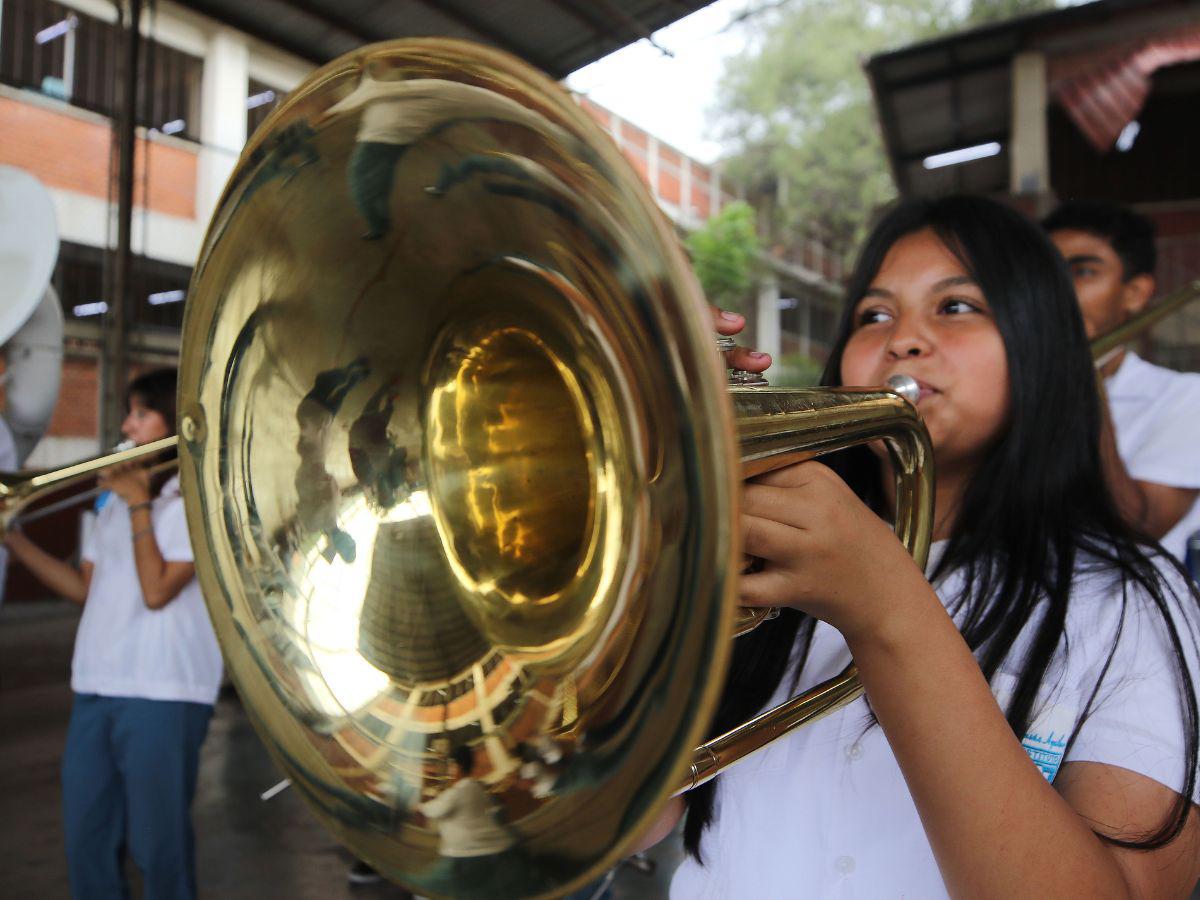 Disciplina y talento: la banda del Jesús Aguilar Paz, una de las mejores en desfiles 2025