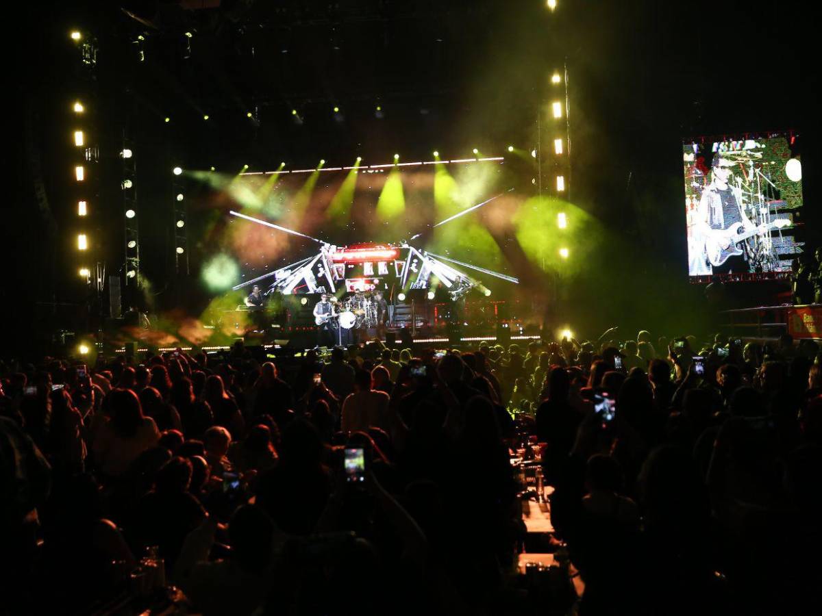 Las fotos que resumen la fiesta ochentera de Matute en Tegucigalpa