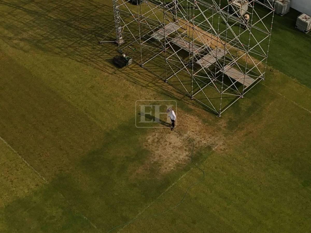 Lamentable: Las tristes imágenes de cómo quedó la grama del estadio Morazán tras concierto en SPS