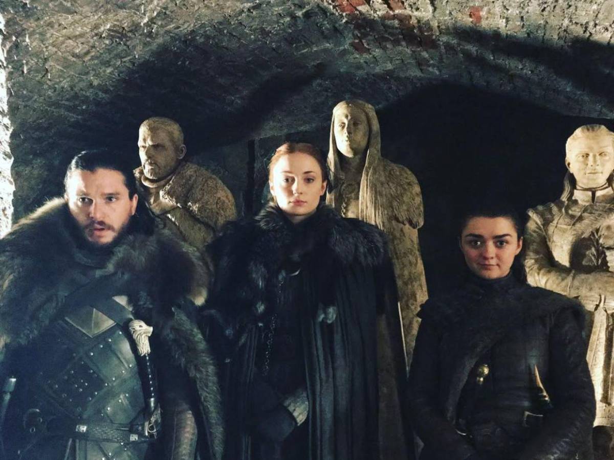 Sophie Turner dice que Game of Thrones fue una escuela para ella
