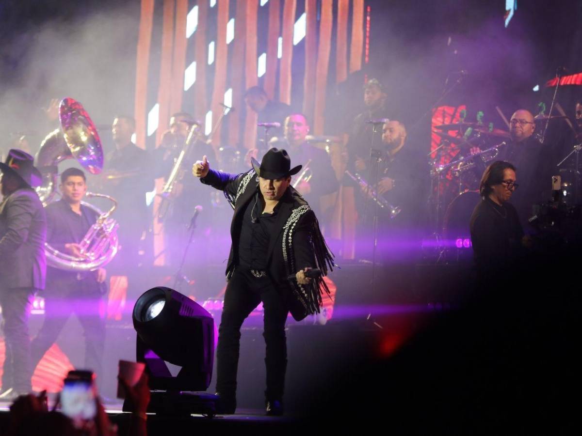 Las mejores imágenes que dejó el concierto de Julión Álvarez en Honduras