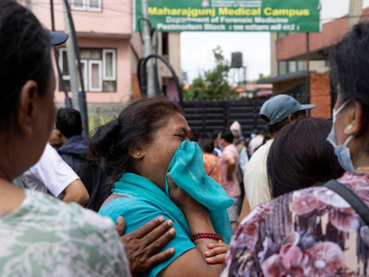 Riada en Nepal suma 682 muertos y casi 3,000 desaparecidos